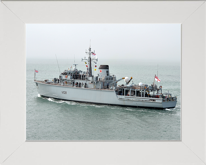 HMS Atherstone (M38) Royal Navy Hunt Class Mine Warfare Vessel Leaving Harbour Photo Print Wall Art Decor Posters, Prints, & Visual Artwork Hampshire Prints 10 x 8 White Frame No