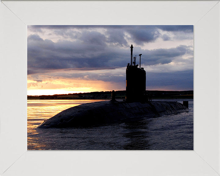 HMS Superb S109 Submarine | Photo Print | Framed Print | Swiftsure Class | Royal Navy Hampshire Prints