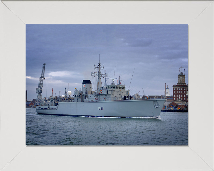 HMS Hurworth M39 Royal Navy Hunt class mine countermeasures vessel Photo Print or Framed Print - Hampshire Prints