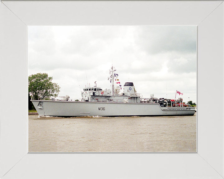 HMS Bicester (M36) Royal Navy Hunt Class Mine Warfare Vessel Port View Photo Print Wall Art Decor Posters, Prints, & Visual Artwork Hampshire Prints 10 x 8 White Frame No