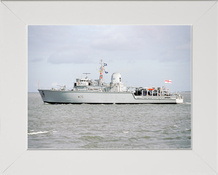 HMS Dulverton (M35) Royal Navy Hunt Class Mine Warfare Vessel Port Beam View Photo Print Wall Art Decor Posters, Prints, & Visual Artwork Hampshire Prints 10 x 8 White Frame No