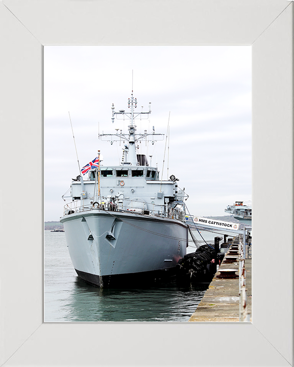 HMS Cattistock (M31) Royal Navy Hunt Class MineHunter Alongside in Portsmouth Photo Print Wall Art Decor Posters, Prints, & Visual Artwork Hampshire Prints 10 x 8 White Frame No