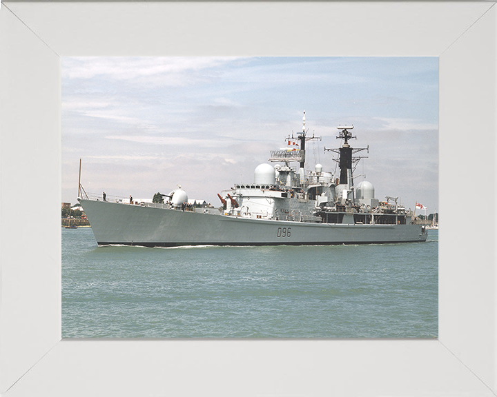 HMS Gloucester (D96) Photo Print - Leaving Portsmouth 2001 - Royal Navy Type 42 Destroyer
