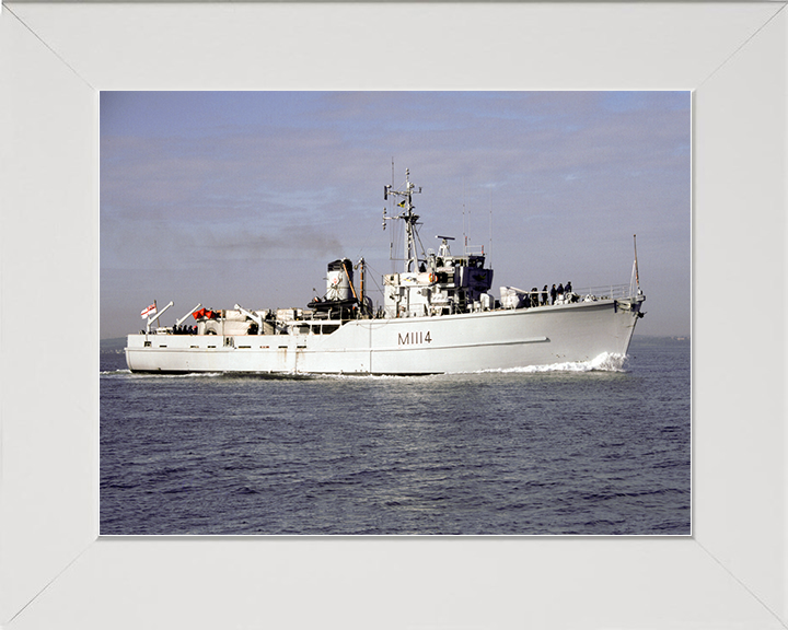 HMS Brinton (M1114) Royal Navy Ton Class Minesweeper Starboard View Photo Print Wall Art Decor Posters, Prints, & Visual Artwork Hampshire Prints 10 x 8 White Frame No