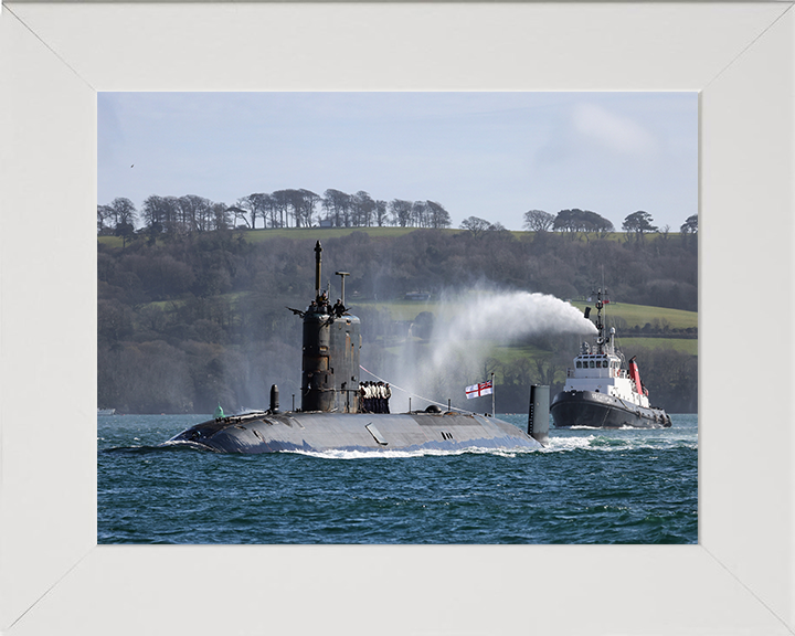 HMS Trenchant (S91) Photo Print - Paying Off 2021 - Royal Navy Trafalgar Class Submarine Hampshire Prints 10 x 8 White Frame No