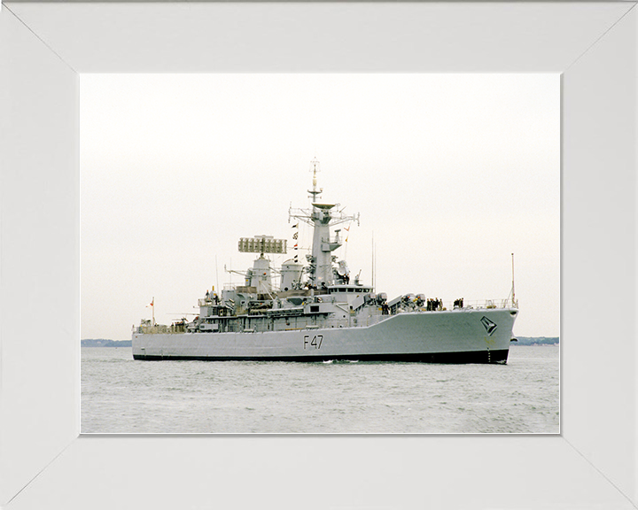 HMS Danae (F47) Royal Navy Leander Class Frigate Entering Harbour Photo Print Wall Art Decor Posters, Prints, & Visual Artwork Hampshire Prints 10 x 8 White Frame No