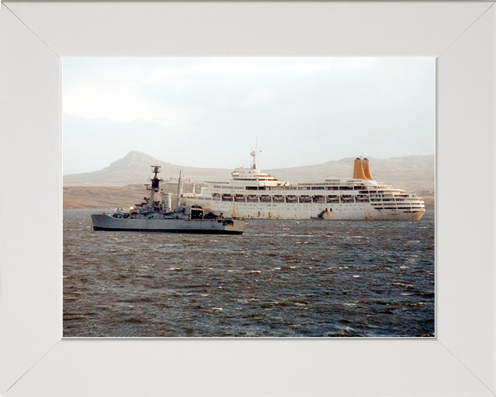 HMS Andromeda (F57) Royal Navy Leander Class Frigate Falklands 1982 Photo Print Wall Art Decor Posters, Prints, & Visual Artwork Hampshire Prints 10 x 8 White Frame No