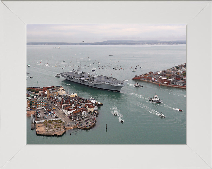 HMS Queen Elizabeth (R08) Photo Print - Old Portsmouth 2017 - Royal Navy Queen Elizabeth Class Aircraft Carrier Hampshire Prints 10 x 8 White Frame No