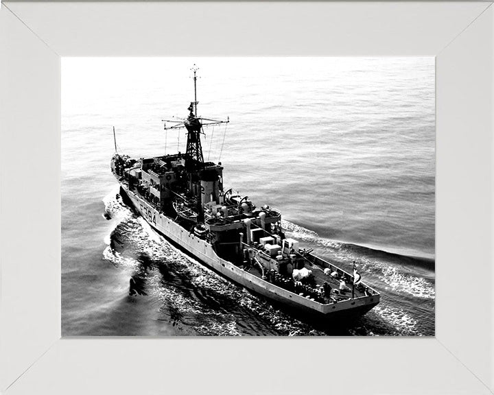 HMS Leeds Castle F384 (K384) Royal Navy Castle class corvette Photo Print or Framed Print - Hampshire Prints