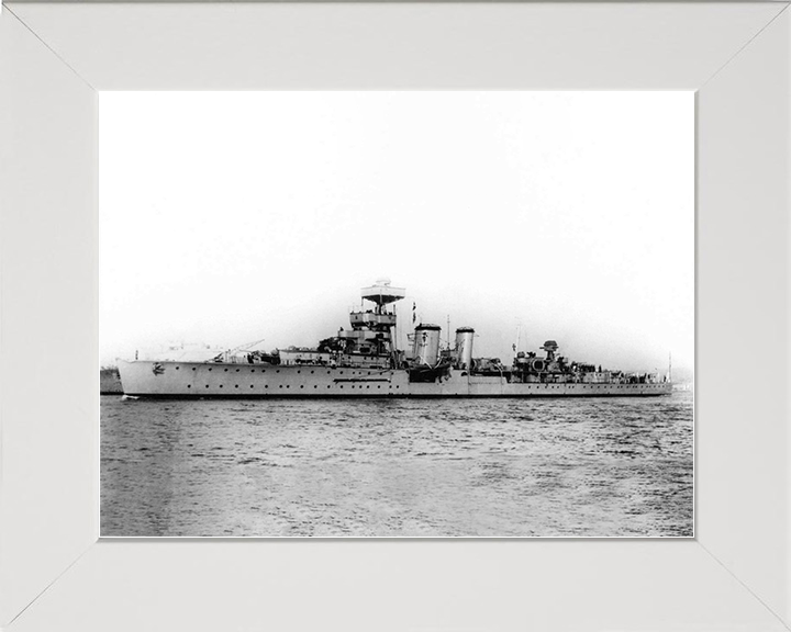 HMS Curlew (D42) Royal Navy C Class Cruiser Port Side View Photo Print Wall Art Decor Posters, Prints, & Visual Artwork Hampshire Prints 10 x 8 White Frame No