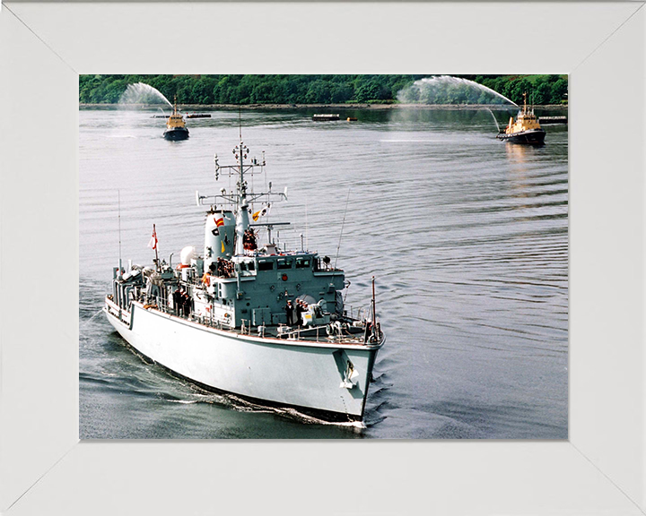 HMS Brocklesby (M33) Photo Print - Gulf Return 2003 - Royal Navy Hunt Class Mine Warfare Vessel Posters, Prints, & Visual Artwork Hampshire Prints 10 x 8 White Frame No
