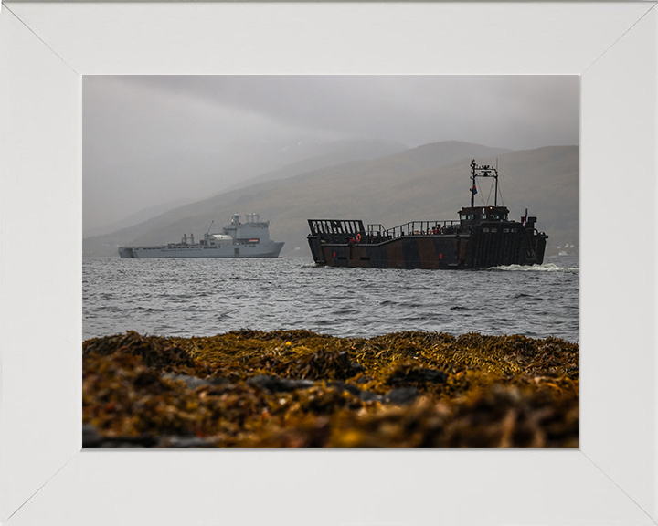 Royal Marine Landing Craft Utility (LCU) Underway Photo Print - 40 Commando Hampshire Prints 10 x 8 White Frame No