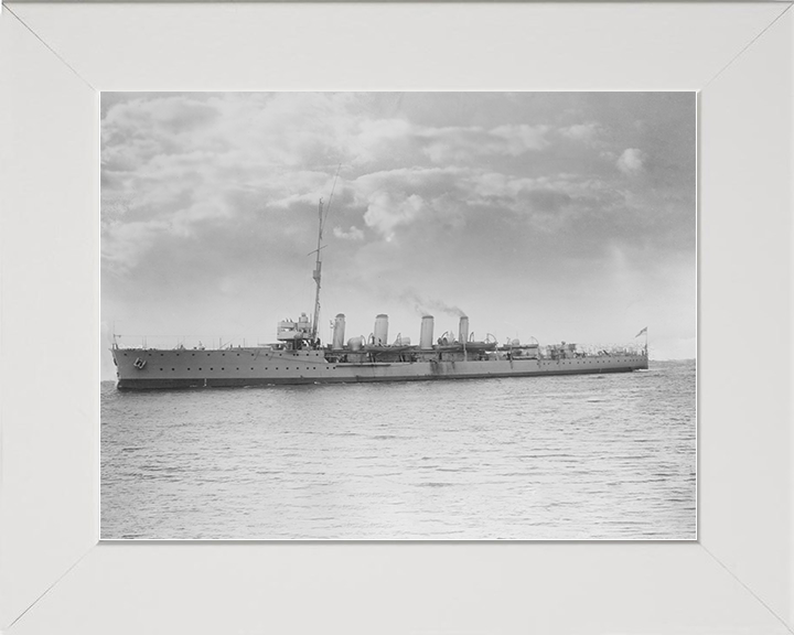 HMS Attentive (1904) Royal Navy Adventure Class Cruiser Port Side View Photo Print Wall Art Decor Posters, Prints, & Visual Artwork Hampshire Prints 10 x 8 White Frame No