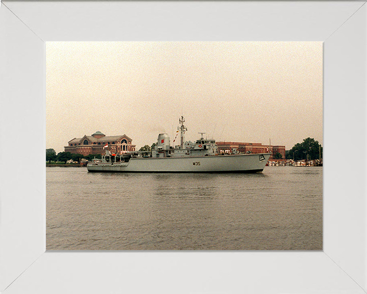 HMS Dulverton (M35) Photo Print - Washington - Royal Navy Hunt Class Mine Warfare Vessel Hampshire Prints 10 x 8 White Frame No