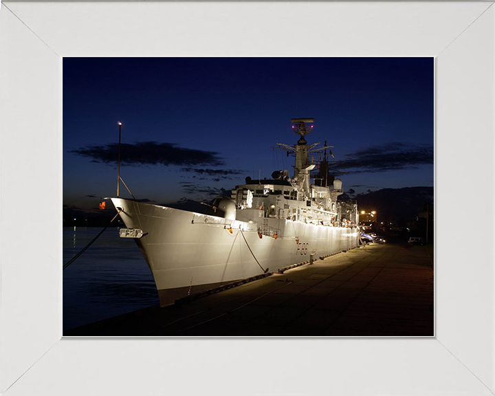 HMS Campbeltown (F86) Royal Navy Type 22 Frigate Floodlit Alongside Photo Print Wall Art Decor Posters, Prints, & Visual Artwork Hampshire Prints 10 x 8 White Frame No