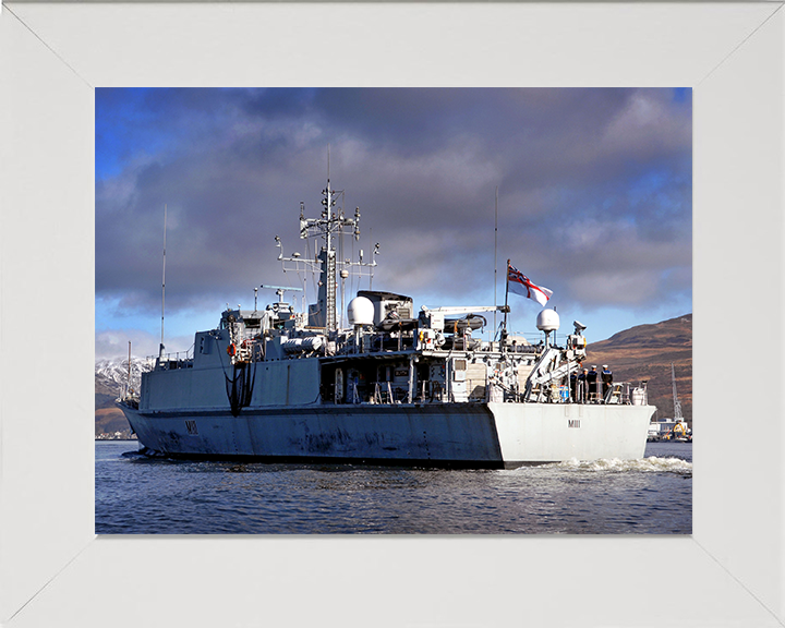 HMS Blyth (M111) Photo Print - Clyde 2009 - Royal Navy Sandown Class Minehunter Posters, Prints, & Visual Artwork Hampshire Prints 10 x 8 White Frame No