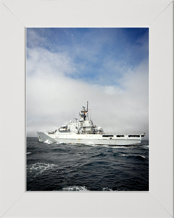 HMS Clyde (P257) Royal Navy River Class Patrol Vessel Port Side Portrait Photo Print Wall Art Decor Posters, Prints, & Visual Artwork Hampshire Prints 10 x 8 White Frame No