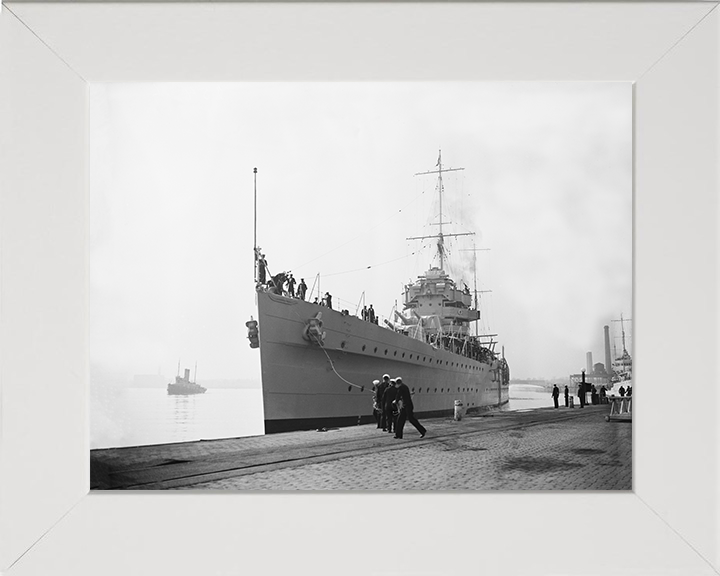 HMS York (90) | Photo Print | Framed Print | York Class | Heavy Cruiser | Royal Navy Hampshire Prints