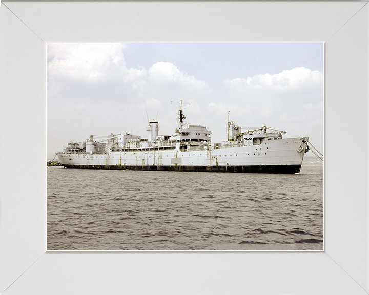 HMS Berry Head (A191) Royal Navy Repair Ship Starboard View Photo Print Wall Art Decor Posters, Prints, & Visual Artwork Hampshire Prints 10 x 8 White Frame No