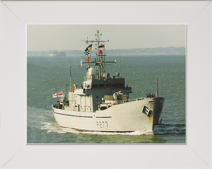 HMS Anglesey (P277) Royal Navy Island Class Patrol Vessel Starboard Bow View Photo Print Wall Art Decor Posters, Prints, & Visual Artwork Hampshire Prints 10 x 8 White Frame No