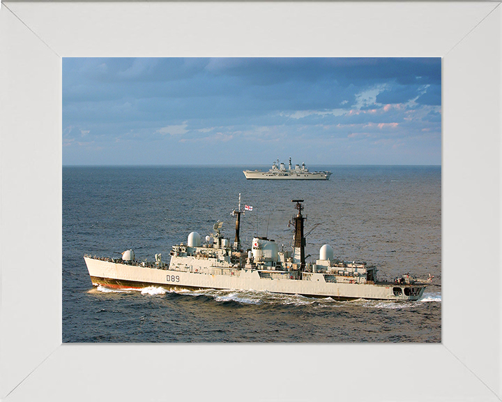 HMS Exeter (D89) Photo Print - Underway - Royal Navy Type 42 Destroyer Hampshire Prints 10 x 8 White Frame No