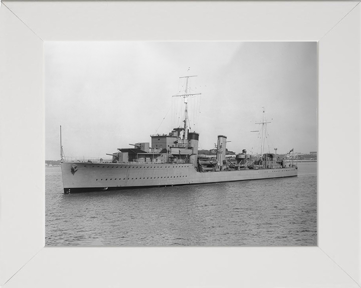 HMS Kempenfelt (R03) Photo Print - At Sea 1943 - Royal Navy W Class Destroyer Hampshire Prints 10 x 8 White Frame No