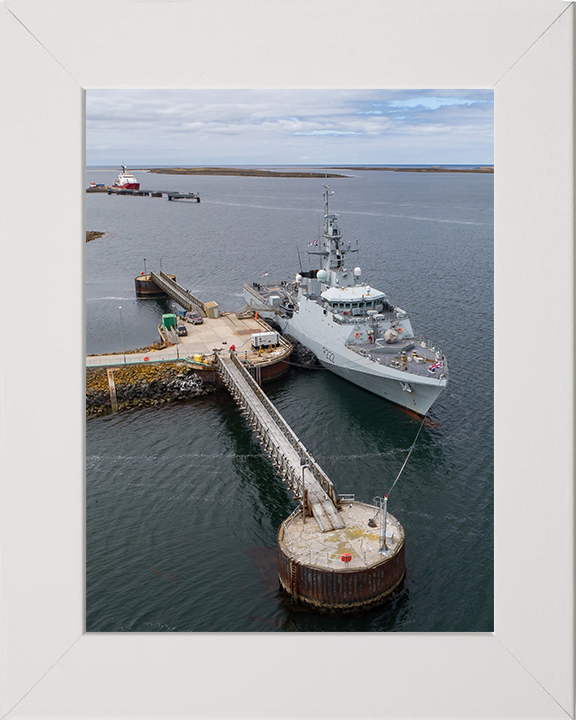 HMS Forth P222 Royal Navy River class patrol ship Photo Print or Framed Print - Hampshire Prints