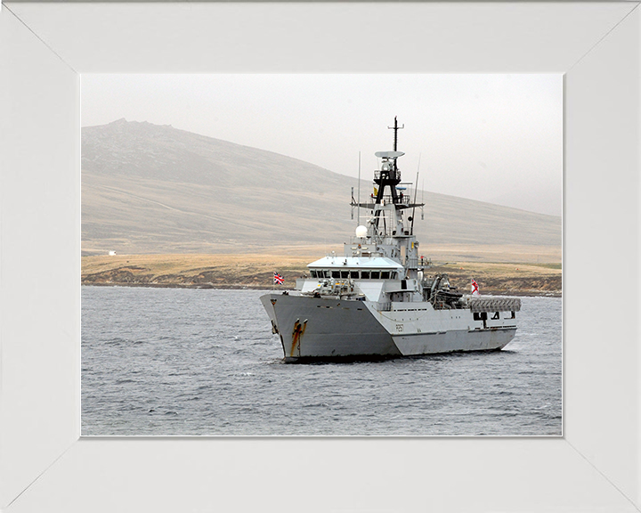HMS Clyde (P257) Royal Navy River Class Patrol Vessel At Anchor 2010 Photo Print Wall Art Decor Posters, Prints, & Visual Artwork Hampshire Prints 10 x 8 White Frame No