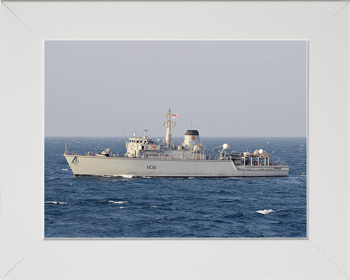 HMS Atherstone (M38) Royal Navy Hunt Class Mine Warfare Vessel Underway Photo Print Wall Art Decor Posters, Prints, & Visual Artwork Hampshire Prints 10 x 8 White Frame No