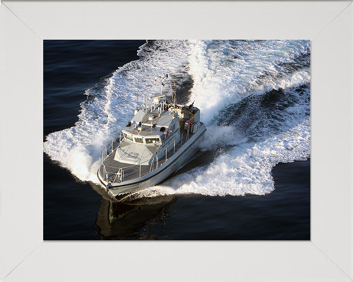 HMS Sabre (P285) Photo Print - At Sea 2010 - Royal Navy Scimitar Class Fast Patrol Vessel Hampshire Prints 10 x 8 White Frame No