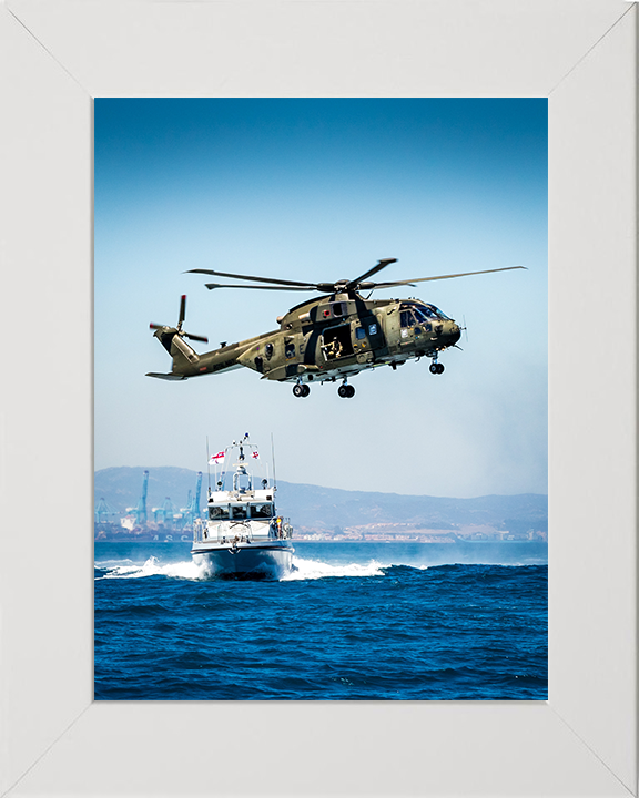 HMS Scimitar (P284) Photo Print - With Helicopter - Royal Navy Scimitar Class Fast Patrol Vessel Hampshire Prints 10 x 8 White Frame No