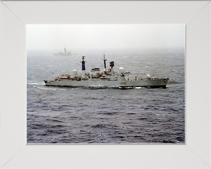 HMS Coventry (D118) Royal Navy Type 42 Destroyer Underway Photo Print Wall Art Decor Posters, Prints, & Visual Artwork Hampshire Prints 10 x 8 White Frame No