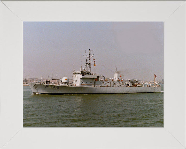 HMS Swift P243 Royal Navy Peacock Class Patrol Vessel Photo Print or Framed Print - Hampshire Prints