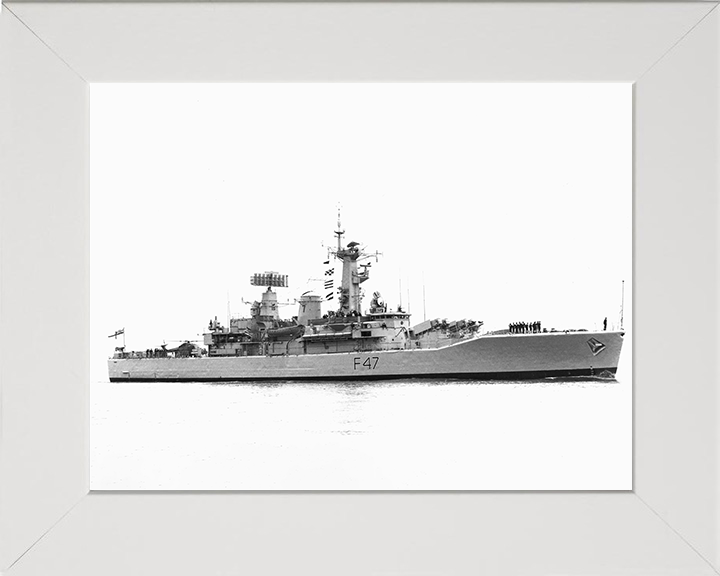 HMS Danae (F47) Royal Navy Leander Class Frigate Portsmouth 1983 Photo Print Wall Art Decor Posters, Prints, & Visual Artwork Hampshire Prints 10 x 8 White Frame No