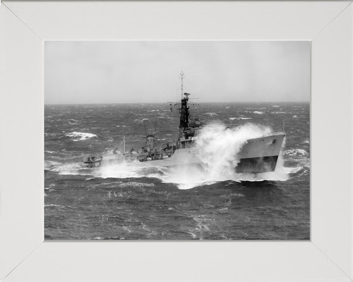 HMS Scorpion (D64) Photo Print - At Sea 1953 - Royal Navy Weapon Class Destroyer Hampshire Prints 10 x 8 White Frame No