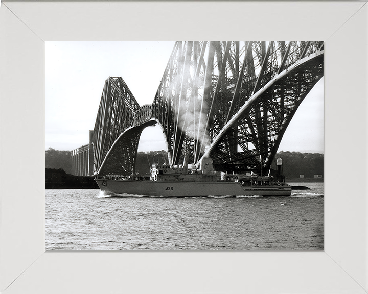 HMS Bicester (M36) Photo Print - Firth Of Forth - Royal Navy Hunt Class Mine Warfare Vessel