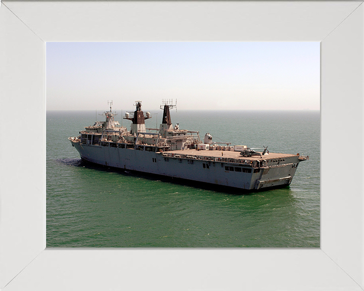 HMS Bulwark (L15) Photo Print - Persian Gulf 2006 - Royal Navy Albion Class Amphibious Ship Hampshire Prints 10 x 8 White Frame No