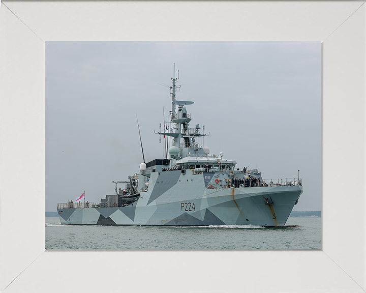 HMS Trent (P224) Photo Print - Portsmouth Return 2025 - Royal Navy River Class Patrol Vessel Hampshire Prints 10 x 8 White Frame No