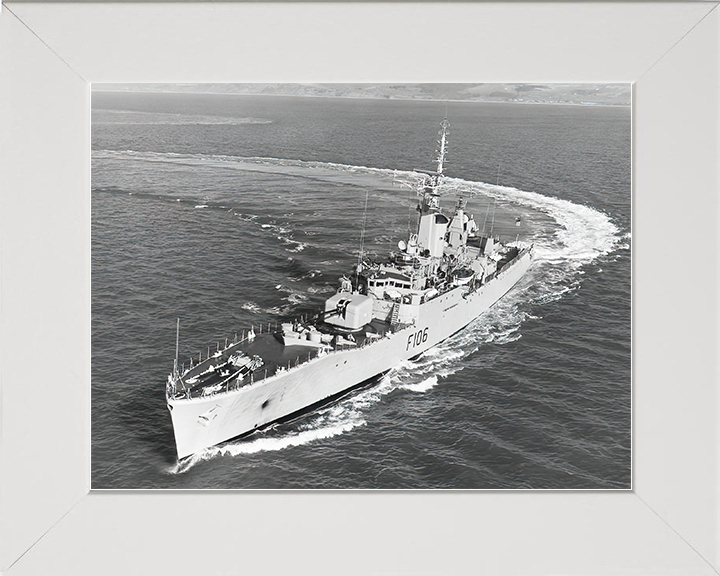HMS Brighton (F106) Royal Navy Rothesay Class Frigate Hard Turn Photo Print Wall Art Decor Posters, Prints, & Visual Artwork Hampshire Prints 10 x 8 White Frame No