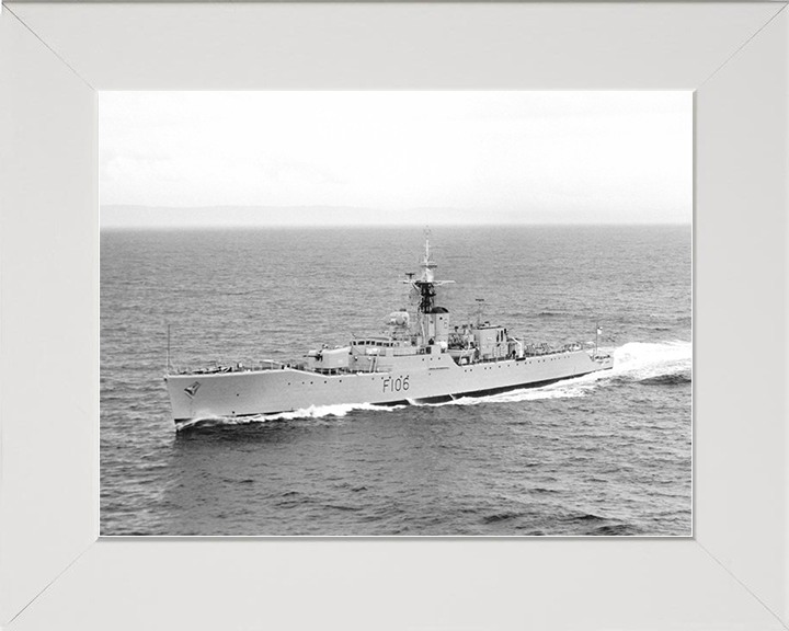 HMS Brighton (F106) Royal Navy Rothesay Class Frigate At Sea Port View Photo Print Wall Art Decor Posters, Prints, & Visual Artwork Hampshire Prints 10 x 8 White Frame No