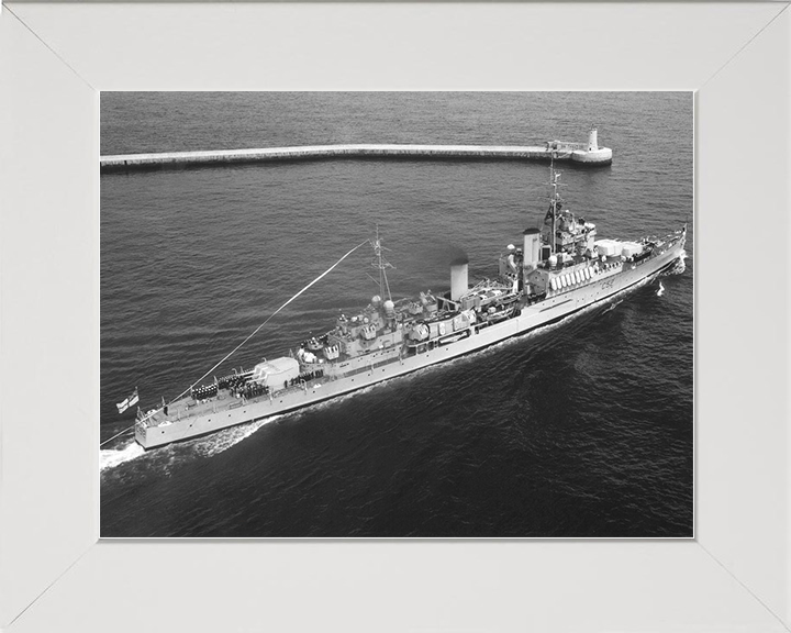 HMS Bermuda (52) Royal Navy Fiji Class Light Cruiser Paying Off Photo Print Wall Art Decor Posters, Prints, & Visual Artwork Hampshire Prints 10 x 8 White Frame No
