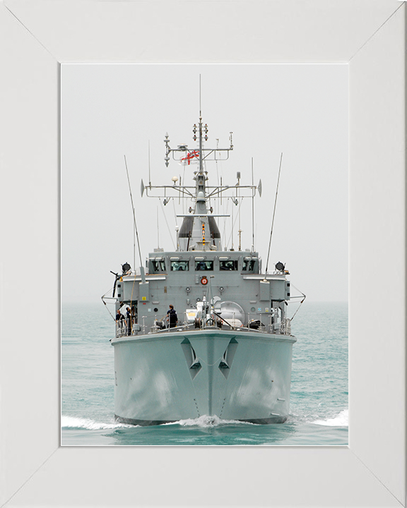 HMS Atherstone (M38) Royal Navy Hunt Class Mine Warfare Vessel At Sea 2009 Warship Photo Print Wall Art Decor Posters, Prints, & Visual Artwork Hampshire Prints 10 x 8 White Frame No