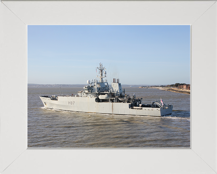 HMS Echo (H87) Royal Navy Echo Class Survey Vessel Leaving Portsmouth Photo Print Wall Art Decor Posters, Prints, & Visual Artwork Hampshire Prints 10 x 8 White Frame No