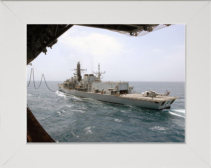 HMS Argyll (F231) Royal Navy Type 23 Frigate During a RAS 2005 Photo Print Wall Art Decor Posters, Prints, & Visual Artwork Hampshire Prints 10 x 8 White Frame No