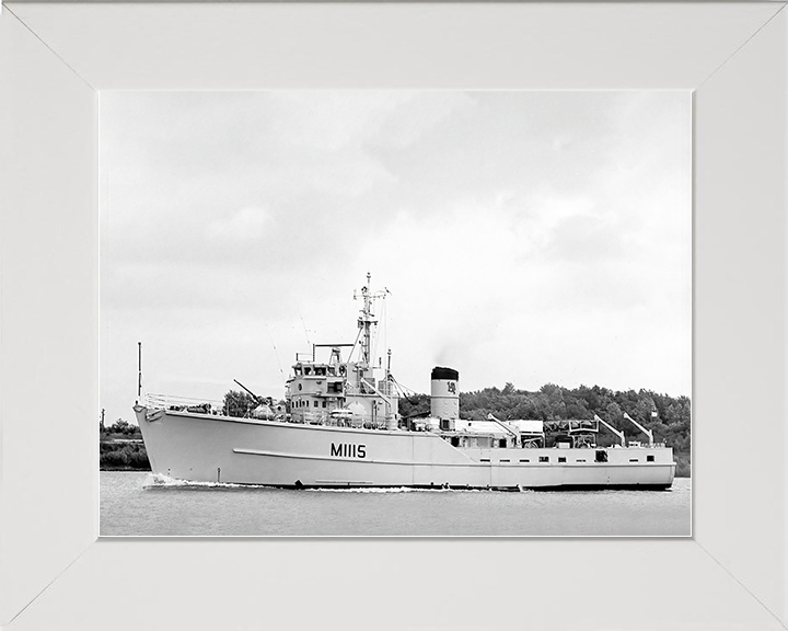 HMS Bronington (M1115) Royal Navy Ton Class Minesweeper Port Beam View Photo Print Wall Art Decor Posters, Prints, & Visual Artwork Hampshire Prints 10 x 8 White Frame No