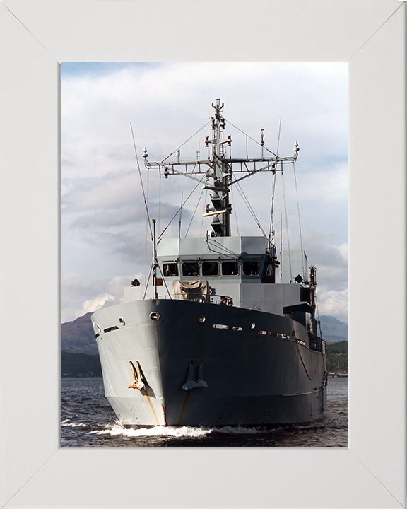 HMS Itchen (M2009) Photo Print - Bow View 1997 - Royal Navy River Class Minesweeper