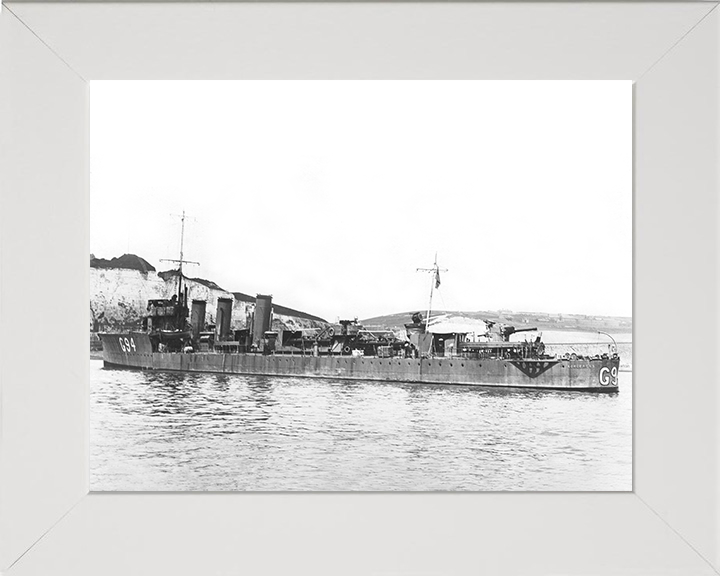 HMS Sorceress (G94) Photo Print - Dover 1919 - Royal Navy R Class Destroyer Posters, Prints, & Visual Artwork Hampshire Prints 10 x 8 White Frame No