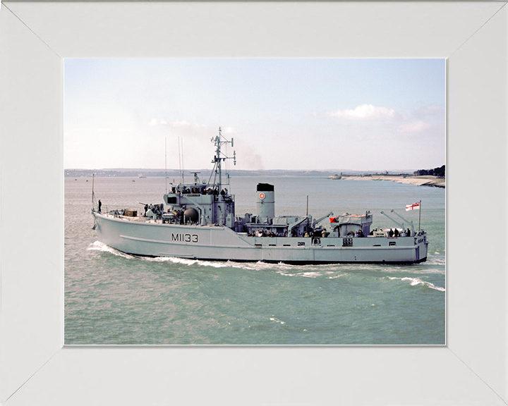 HMS Bossington (M1133) Royal Navy Ton Class Minesweeper Leaving Portsmouth Photo Print Wall Art Decor Posters, Prints, & Visual Artwork Hampshire Prints 10 x 8 White Frame No
