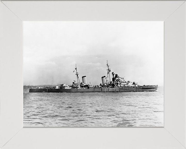 HMS Phoebe (43) Photo Print - At Sea 1943 - Royal Navy Dido Class Cruiser Posters, Prints, & Visual Artwork Hampshire Prints 10 x 8 White Frame No