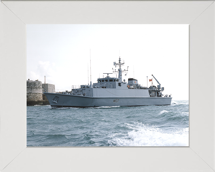 HMS Pembroke (M107) Photo Print - Entering Portsmouth 1997 - Royal Navy Sandown Class Minehunter
